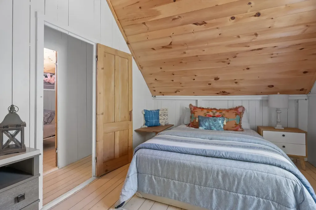 16 Atlantic Avenue Oak Bluffs MA 02557