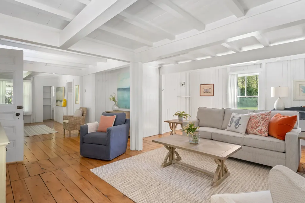 16 Atlantic Avenue Oak Bluffs MA 02557