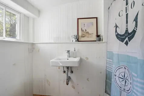 16 Atlantic Avenue Oak Bluffs MA 02557