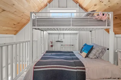 16 Atlantic Avenue Oak Bluffs MA 02557