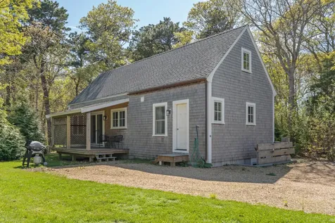 16 Atlantic Avenue Oak Bluffs MA 02557