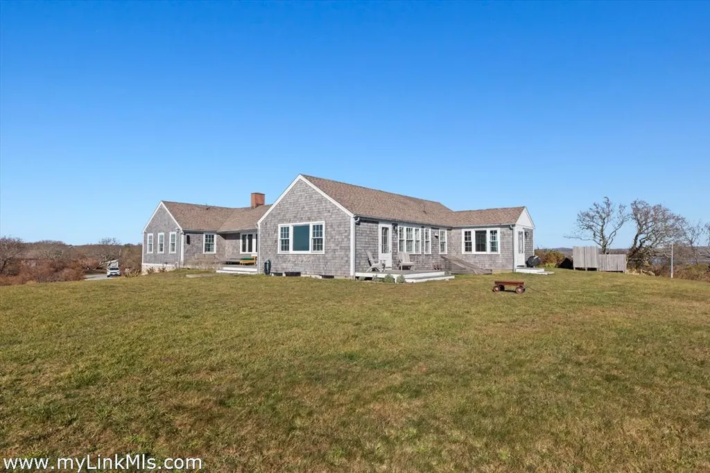16 Shotnaigher Lane Chilmark MA 02535