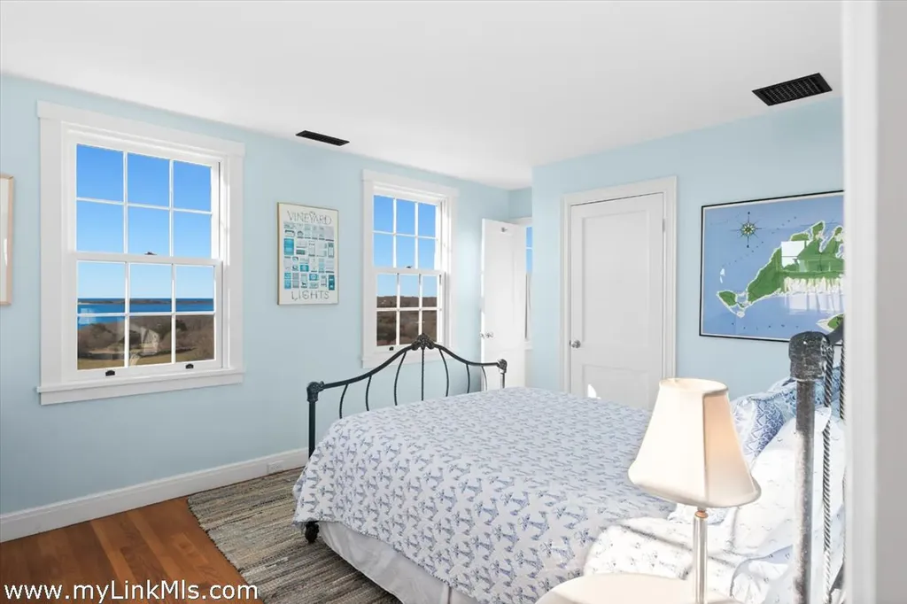 16 Shotnaigher Lane Chilmark MA 02535