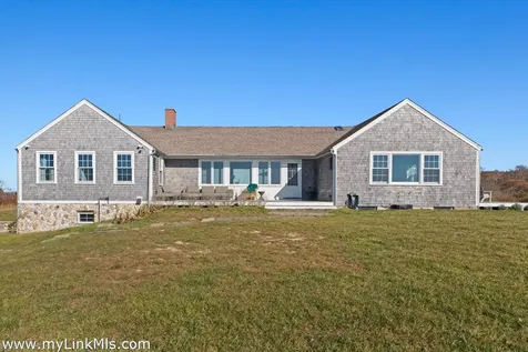 16 Shotnaigher Lane Chilmark MA 02535