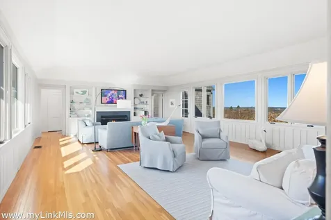 16 Shotnaigher Lane Chilmark MA 02535