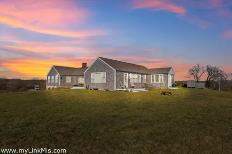 16 Shotnaigher Lane Chilmark MA 02535