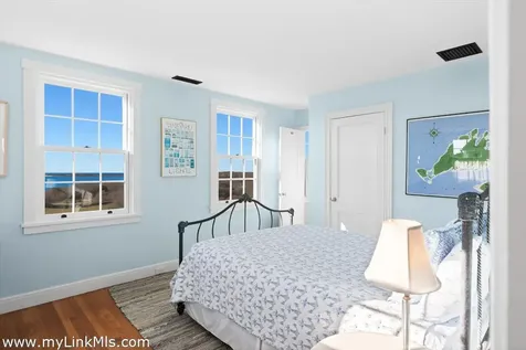 16 Shotnaigher Lane Chilmark MA 02535