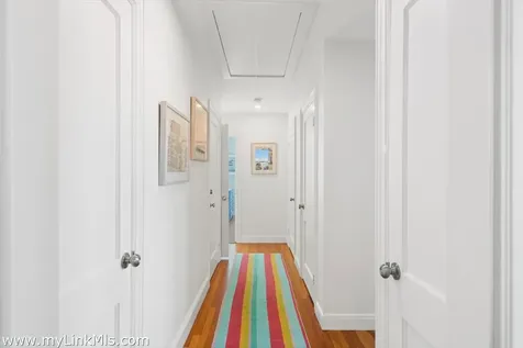 16 Shotnaigher Lane Chilmark MA 02535