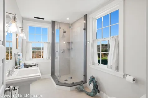 16 Shotnaigher Lane Chilmark MA 02535
