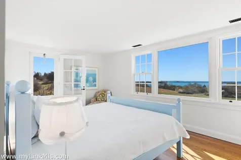 16 Shotnaigher Lane Chilmark MA 02535