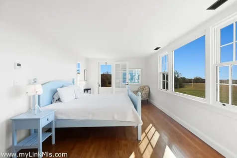 16 Shotnaigher Lane Chilmark MA 02535