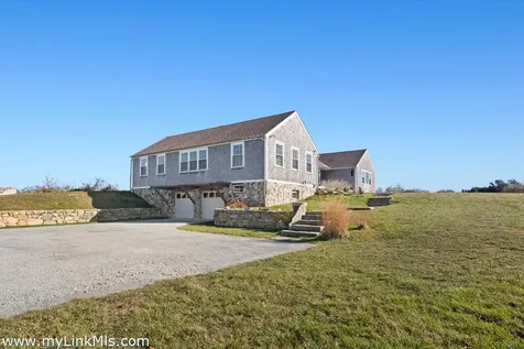 16 Shotnaigher Lane Chilmark MA 02535