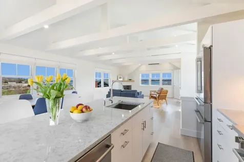 26 Union Court Vineyard Haven MA 02568