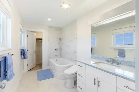 26 Union Court Vineyard Haven MA 02568