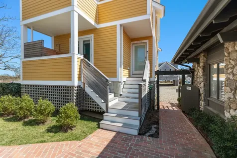 26 Union Court Vineyard Haven MA 02568