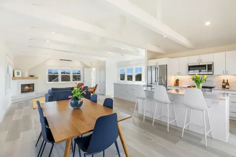 26 Union Court Vineyard Haven MA 02568