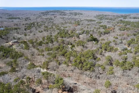 37 Bijahs Way Chilmark MA 02535