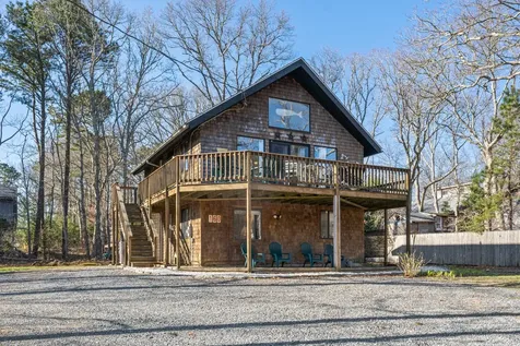 160 Bernard Circle Vineyard Haven MA 02568
