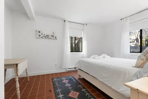 160 Bernard Circle Vineyard Haven MA 02568