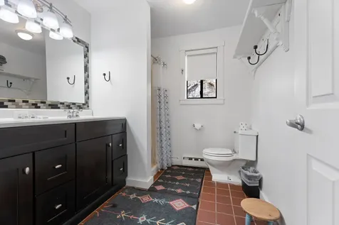 160 Bernard Circle Vineyard Haven MA 02568