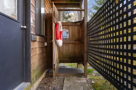 160 Bernard Circle Vineyard Haven MA 02568