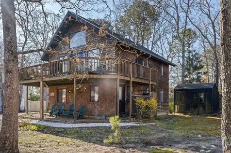 160 Bernard Circle Vineyard Haven MA 02568