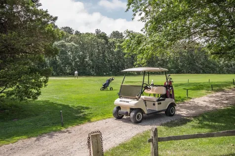 160 Bernard Circle Vineyard Haven MA 02568