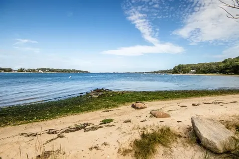 160 Bernard Circle Vineyard Haven MA 02568