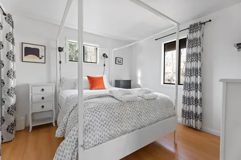 160 Bernard Circle Vineyard Haven MA 02568