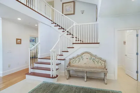 385 Barnes Road Oak Bluffs MA 02557