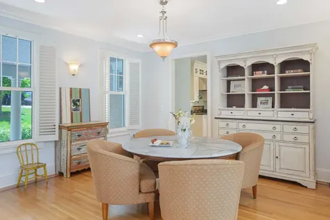 385 Barnes Road Oak Bluffs MA 02557