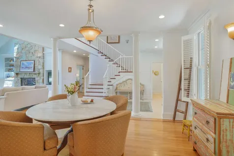 385 Barnes Road Oak Bluffs MA 02557