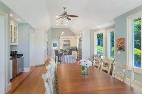 385 Barnes Road Oak Bluffs MA 02557