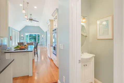 385 Barnes Road Oak Bluffs MA 02557