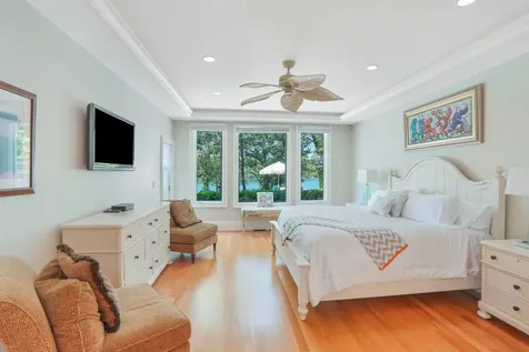 385 Barnes Road Oak Bluffs MA 02557