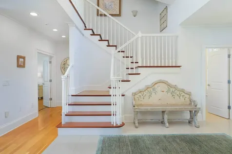 385 Barnes Road Oak Bluffs MA 02557