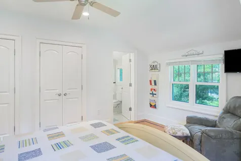 385 Barnes Road Oak Bluffs MA 02557