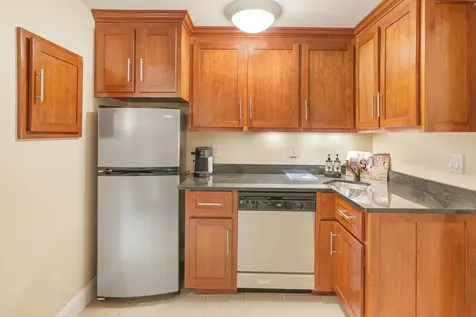 385 Barnes Road Oak Bluffs MA 02557