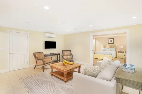 385 Barnes Road Oak Bluffs MA 02557