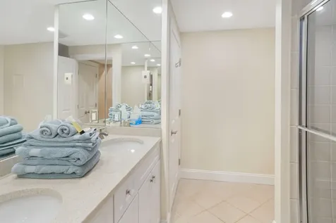 385 Barnes Road Oak Bluffs MA 02557