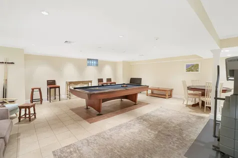 385 Barnes Road Oak Bluffs MA 02557