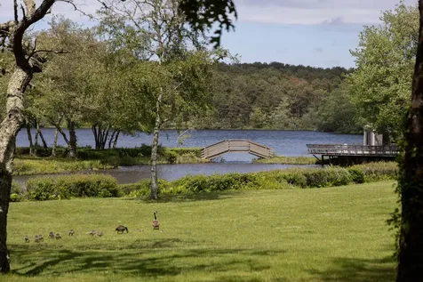 4 Quail Run Oak Bluffs MA 02557