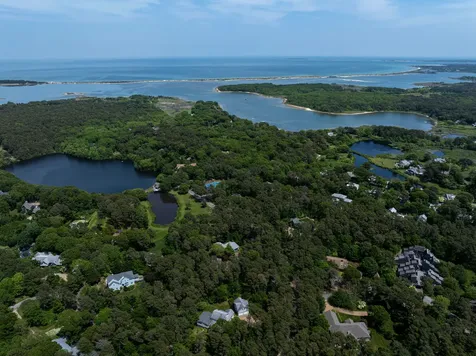 4 Quail Run Oak Bluffs MA 02557