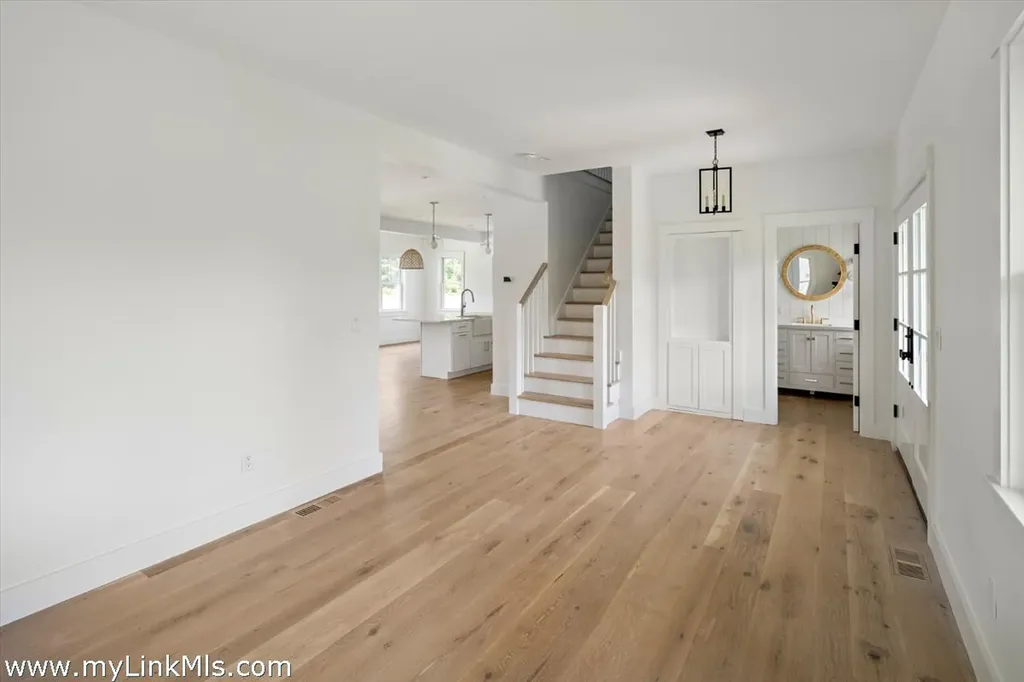 30 Franklin Avenue Oak Bluffs MA 02557