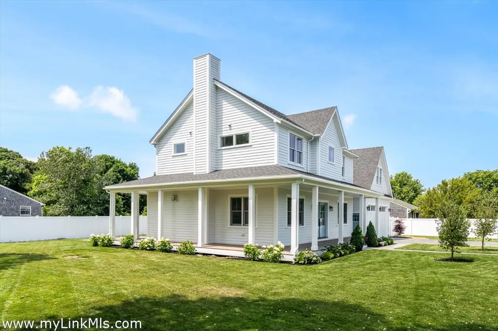 30 Franklin Avenue Oak Bluffs MA 02557