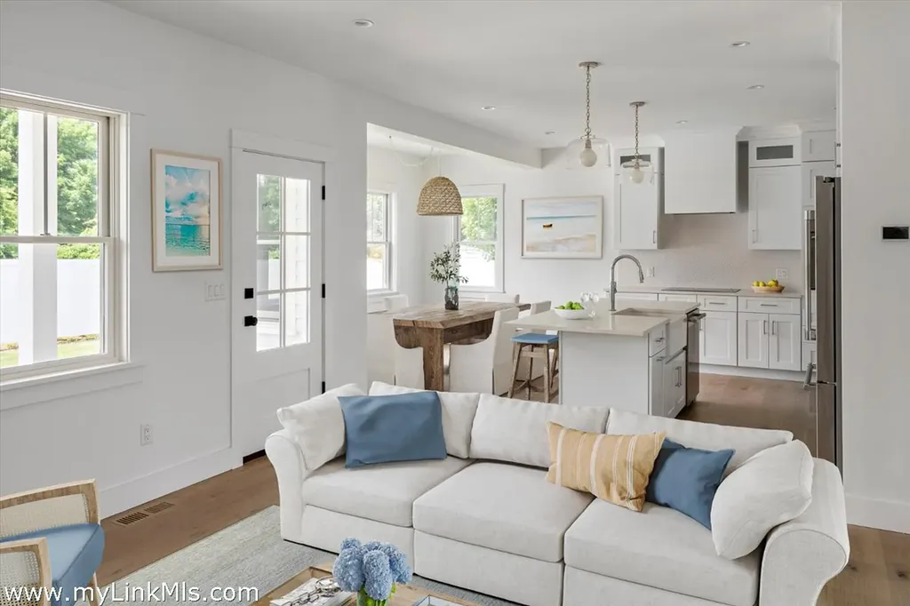 30 Franklin Avenue Oak Bluffs MA 02557