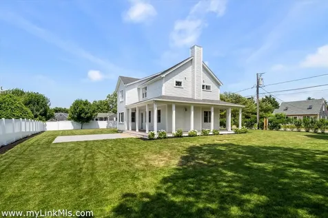 30 Franklin Avenue Oak Bluffs MA 02557