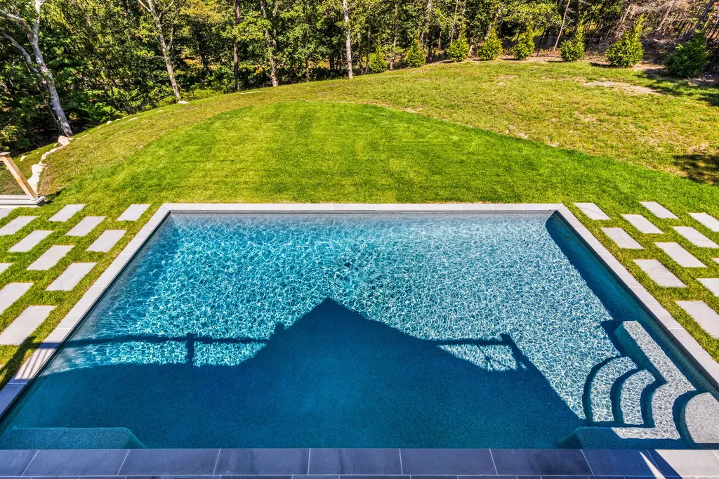 41 Crowell Lane Vineyard Haven MA 02568