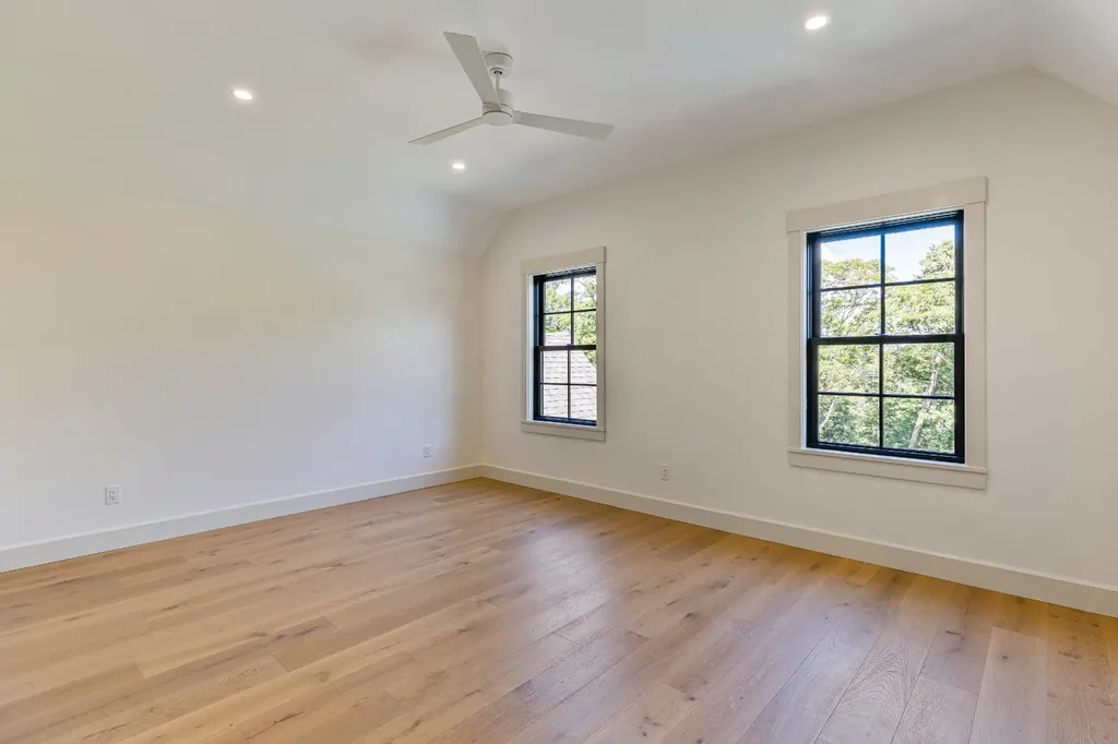 41 Crowell Lane Vineyard Haven MA 02568