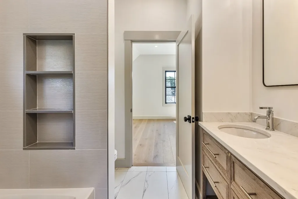 41 Crowell Lane Vineyard Haven MA 02568